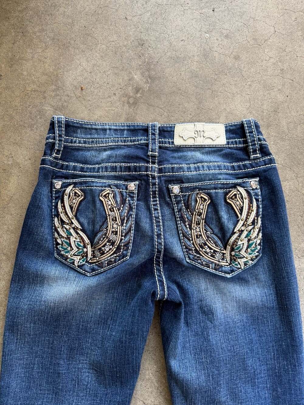 Miss Me Chloe Bootcut Jeans Size 27 Horseshoe Wing Embellished M3472B